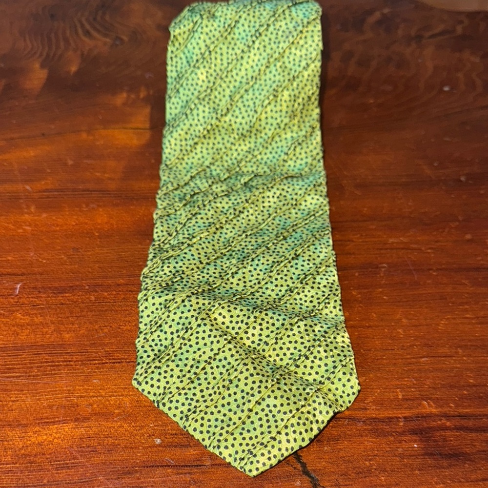 Green Polka Dot Tie